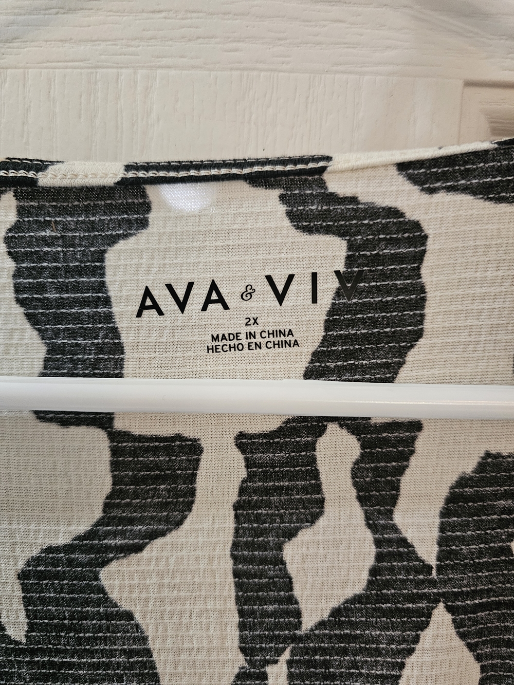AVA + VIV Black & Cream Tie-Front Blouse - Picture 3 of 3